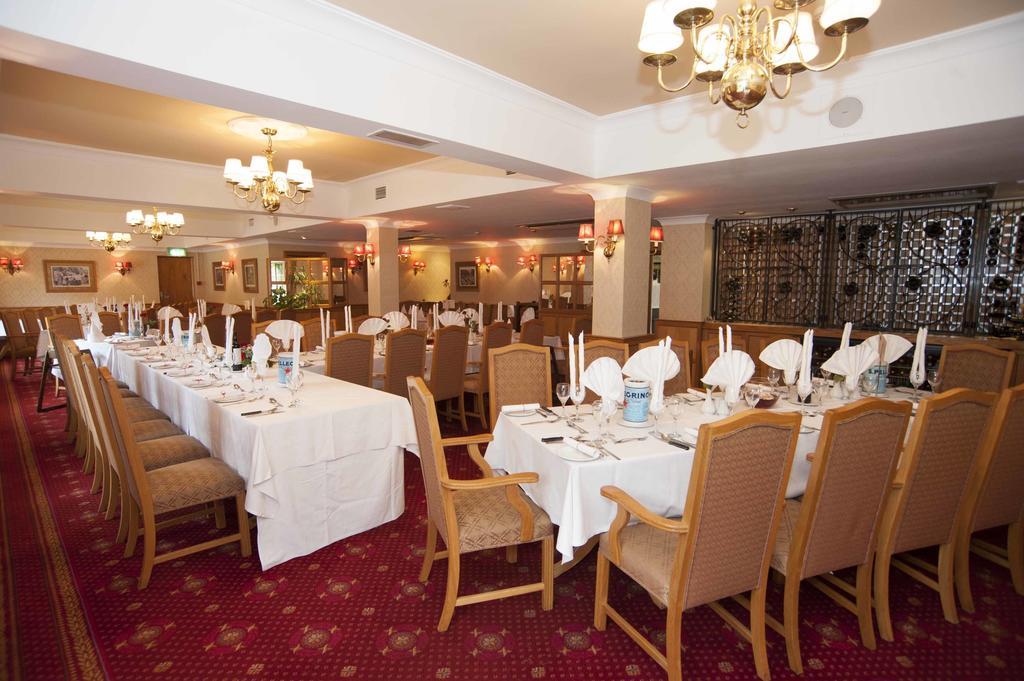 Oaklands Lodge Hotel Saint Saviour Extérieur photo