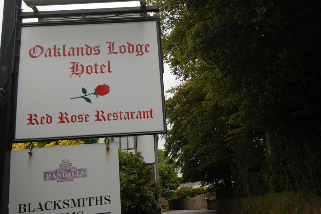 Oaklands Lodge Hotel Saint Saviour Extérieur photo