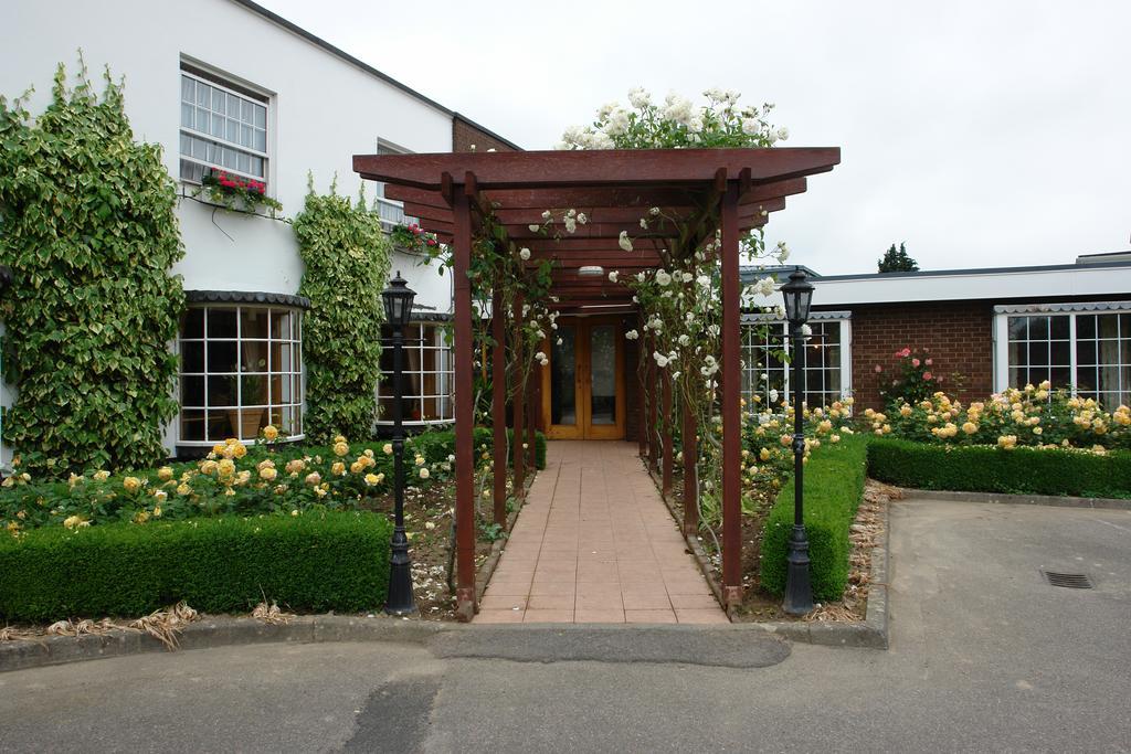 Oaklands Lodge Hotel Saint Saviour Extérieur photo